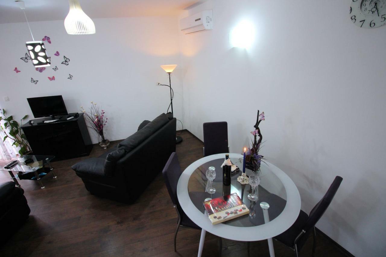 Apartmani Irena โนวีวีโนดอลสกี ภายนอก รูปภาพ