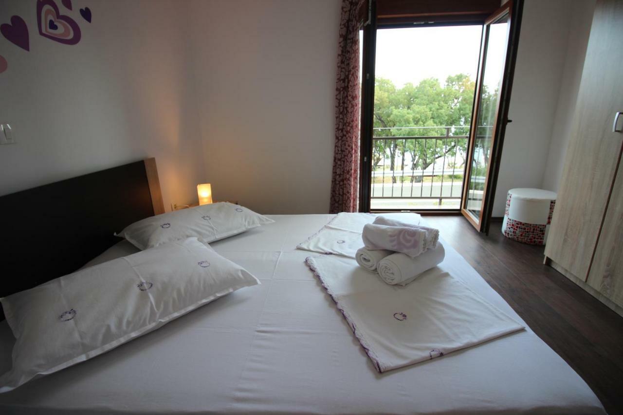 Apartmani Irena โนวีวีโนดอลสกี ภายนอก รูปภาพ