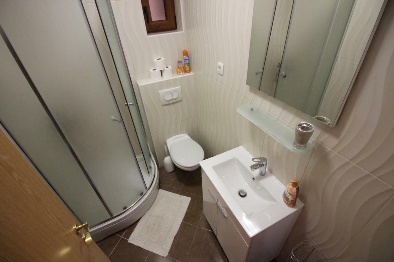 Apartmani Irena โนวีวีโนดอลสกี ภายนอก รูปภาพ